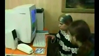 Руска Породица Се Препушта Табу Оргији.