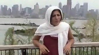 He Picked Up A Girl On The Side Of The Road And Had Sex With Her At Her Place