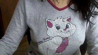 Charming Turkish Cam Model In Intimate Homemade Video
