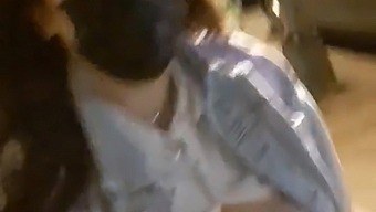Охлаждане На Публично Място: Интимното Пътуване На Един Тийнейджър През Училищния Живот