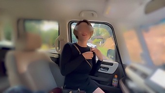 Хд Видео: Аматерска Беба Наилази На Дркање На Отвореном И Добија Огроман Цумсхот На Лице.