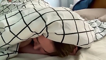 Голямата Задница На Руската Мащеха Получава Изненада От Доведения Си Син